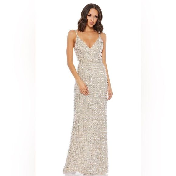 NWT STUNNING 😍 Mac Duggal beaded fringe v neck mermaid gown size 16 - Picture 1 of 14